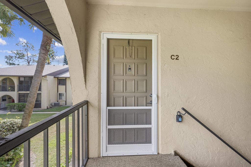313 Pine Ridge Circle C-2, Greenacres, FL 33463