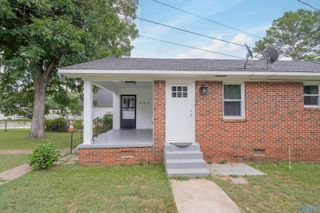 3707 8th Avenue SW, Huntsville, AL 35805