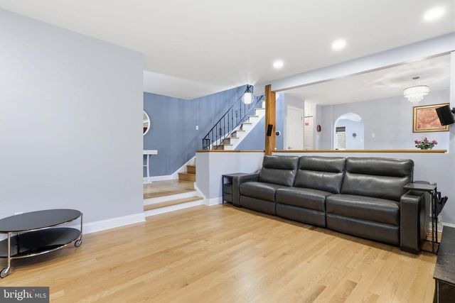 2125 WEYBRIDGE CMNS, Holland, PA 18966