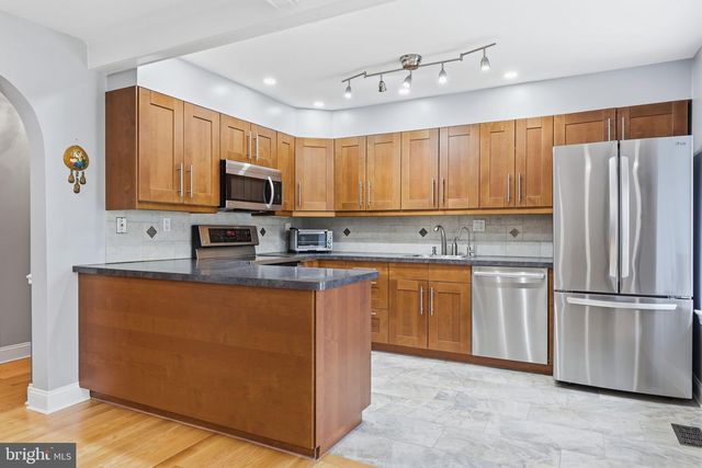 2125 WEYBRIDGE CMNS, Holland, PA 18966