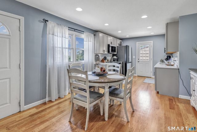 10 Nacca Road, West Haven, CT 06516