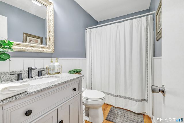 10 Nacca Road, West Haven, CT 06516