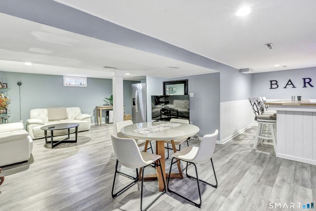 10 Nacca Road, West Haven, CT 06516