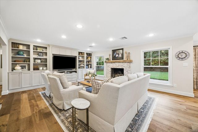 119 Gershwin Drive, Houston, TX 77079