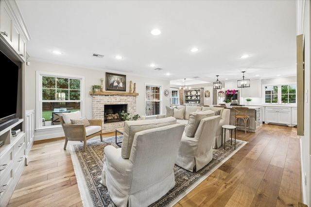 119 Gershwin Drive, Houston, TX 77079