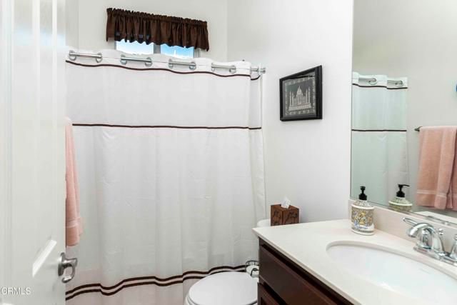 10022 Besancon Way, Bakersfield, CA 93306