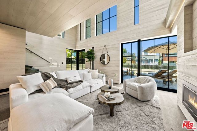 442 Sherman Canal, Venice (los Angeles), CA 90291