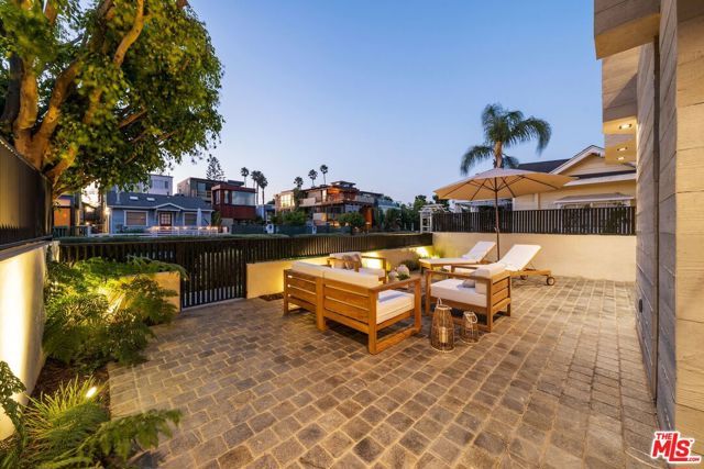 442 Sherman Canal, Venice (los Angeles), CA 90291