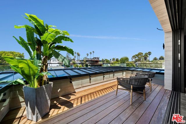 442 Sherman Canal, Venice (los Angeles), CA 90291