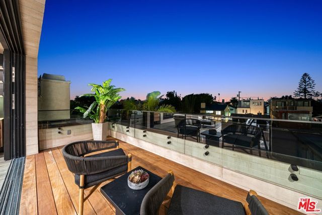 442 Sherman Canal, Venice (los Angeles), CA 90291