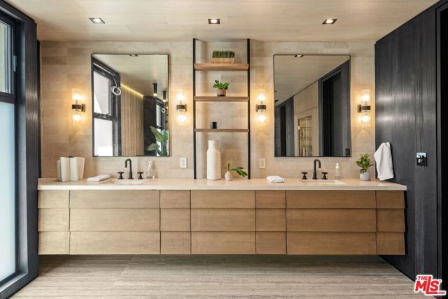 442 Sherman Canal, Venice (los Angeles), CA 90291