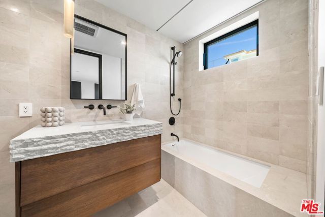 442 Sherman Canal, Venice (los Angeles), CA 90291