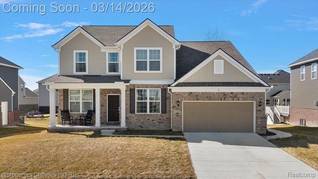 49499 Hummel Drive, Macomb Township, MI 48044