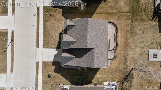 49499 Hummel Drive, Macomb Township, MI 48044