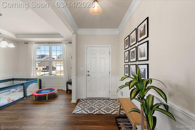 49499 Hummel Drive, Macomb Township, MI 48044