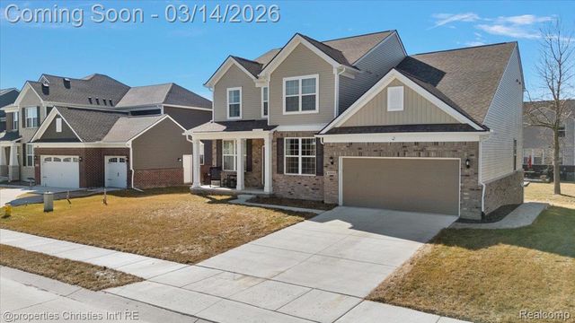49499 Hummel Drive, Macomb Township, MI 48044