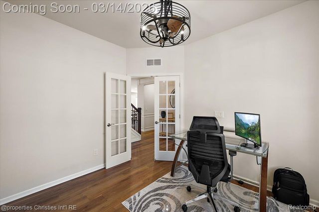 49499 Hummel Drive, Macomb Township, MI 48044