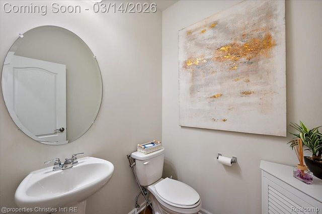 49499 Hummel Drive, Macomb Township, MI 48044