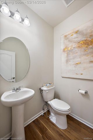 49499 Hummel Drive, Macomb Township, MI 48044