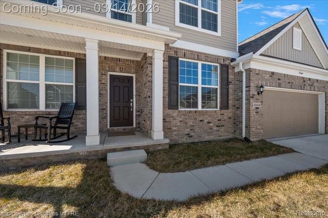 49499 Hummel Drive, Macomb Township, MI 48044