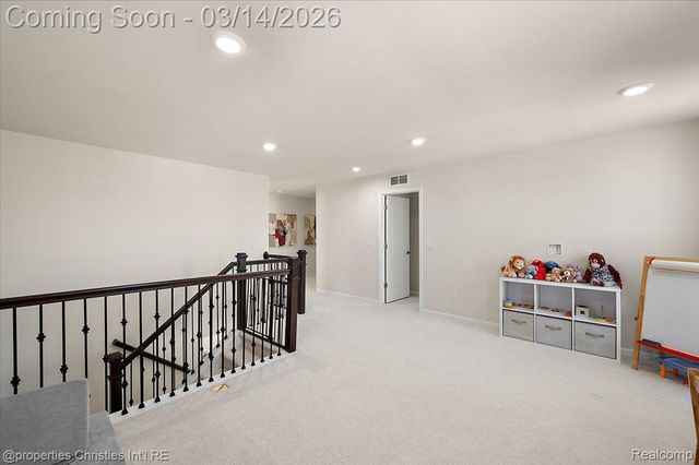 49499 Hummel Drive, Macomb Township, MI 48044