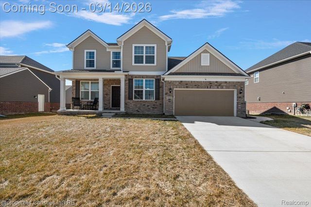 49499 Hummel Drive, Macomb Township, MI 48044