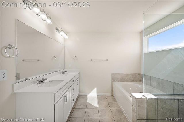 49499 Hummel Drive, Macomb Township, MI 48044