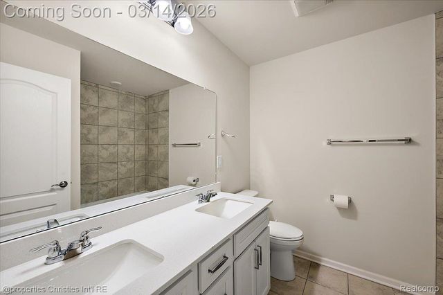 49499 Hummel Drive, Macomb Township, MI 48044