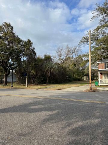 1114 Front St., Georgetown, SC 29440