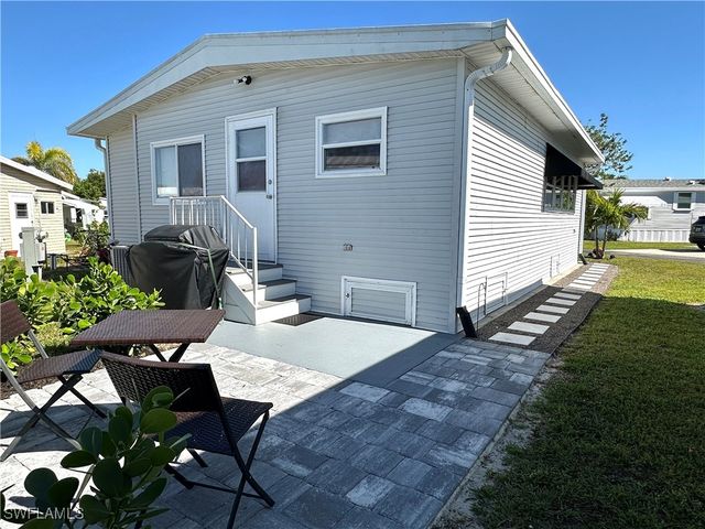 4550 Sawmill DR E, Estero, FL 33928