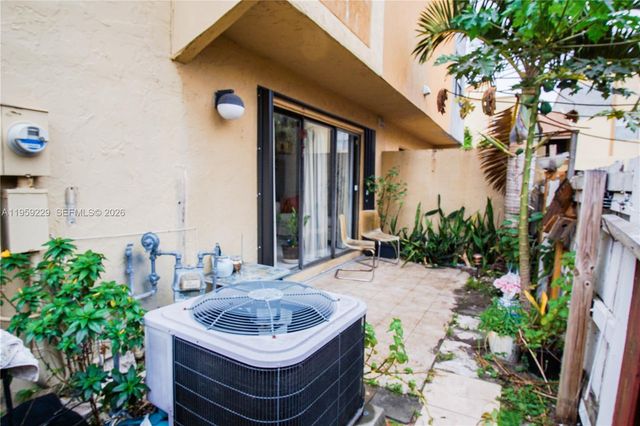 2929 E Missionwood Cir B-24, Miramar, FL 33025