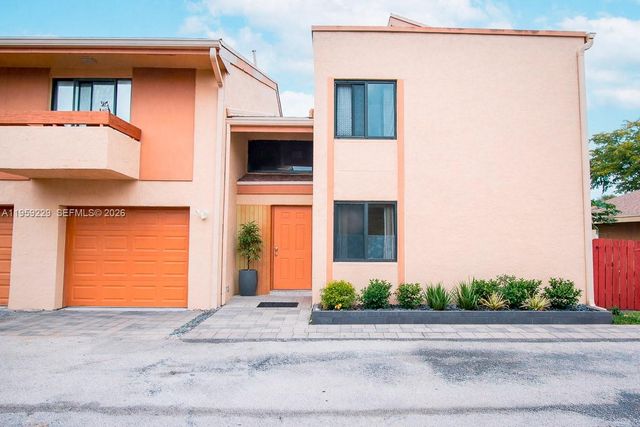 2929 E Missionwood Cir B-24, Miramar, FL 33025