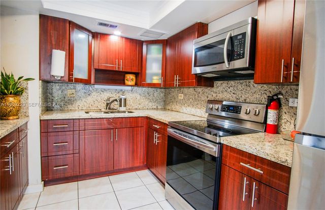 2929 E Missionwood Cir B-24, Miramar, FL 33025