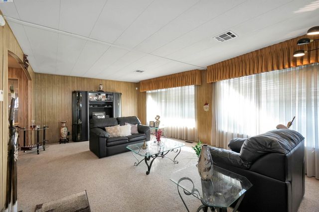 29050 S WESTMINSTER, Hayward, CA 94544