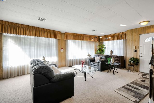 29050 S WESTMINSTER, Hayward, CA 94544