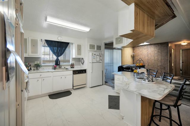 29050 S WESTMINSTER, Hayward, CA 94544