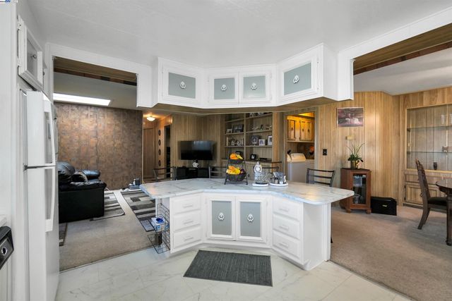 29050 S WESTMINSTER, Hayward, CA 94544