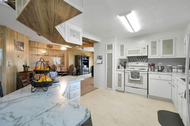 29050 S WESTMINSTER, Hayward, CA 94544