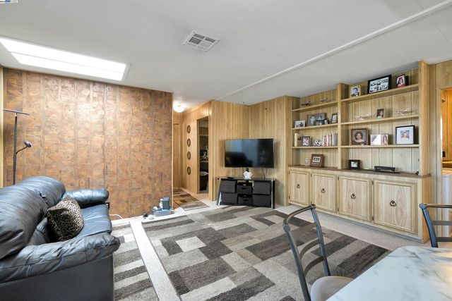 29050 S WESTMINSTER, Hayward, CA 94544