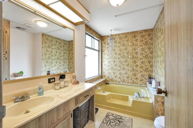 29050 S WESTMINSTER, Hayward, CA 94544