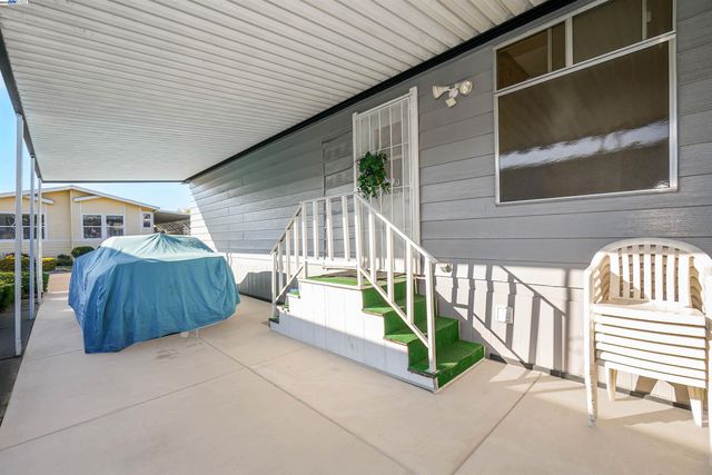 29050 S WESTMINSTER, Hayward, CA 94544