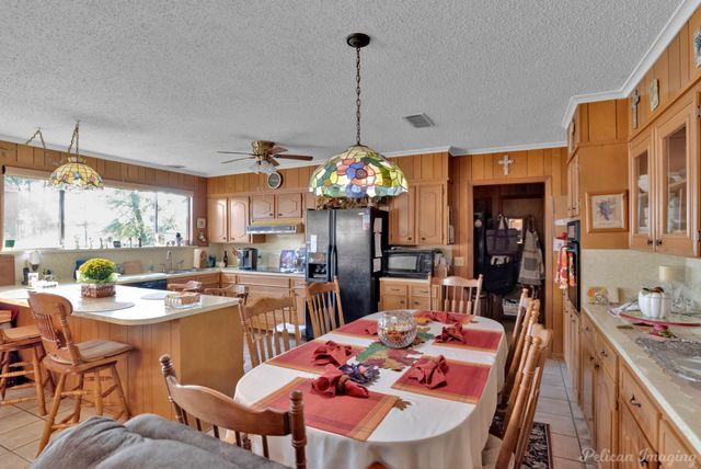 7206 S Lakeshore Drive, Shreveport, LA 71119