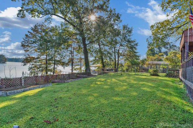 7206 S Lakeshore Drive, Shreveport, LA 71119