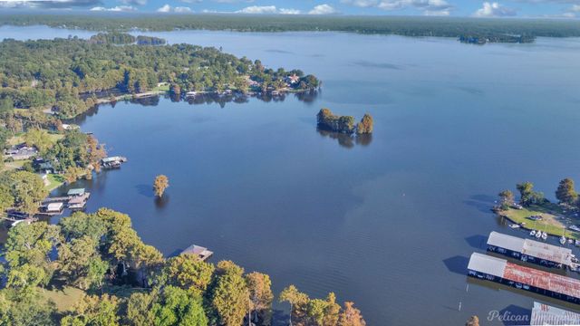 7206 S Lakeshore Drive, Shreveport, LA 71119