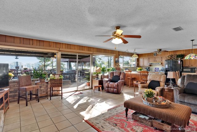 7206 S Lakeshore Drive, Shreveport, LA 71119