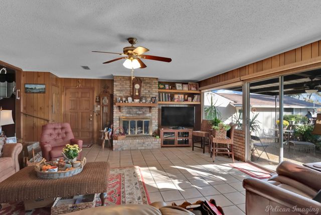 7206 S Lakeshore Drive, Shreveport, LA 71119