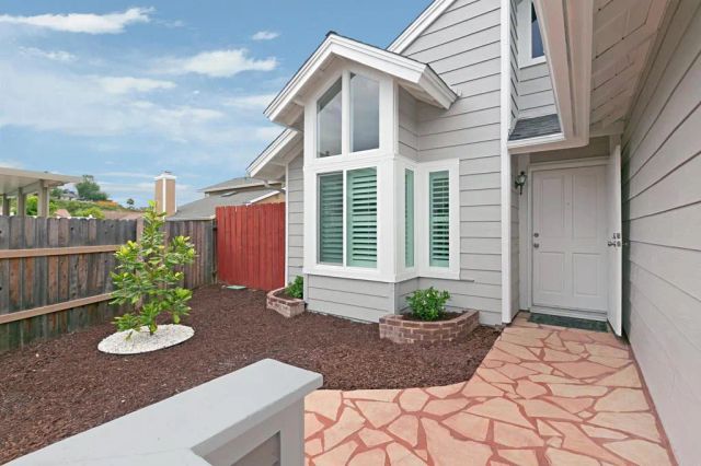 1684 Charlie Horse Way, Oceanside, CA 92057