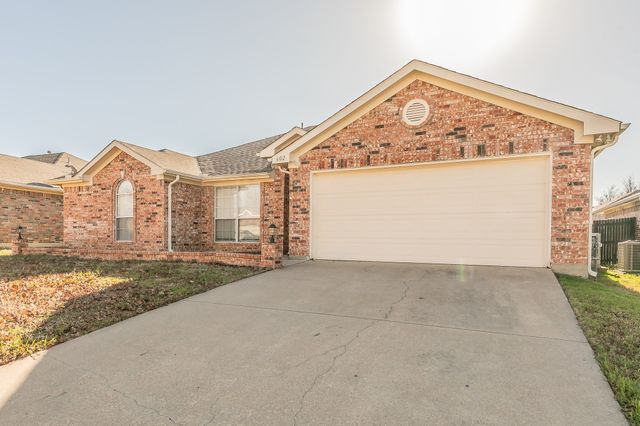 602 Joy Lane, Mansfield, TX 76063