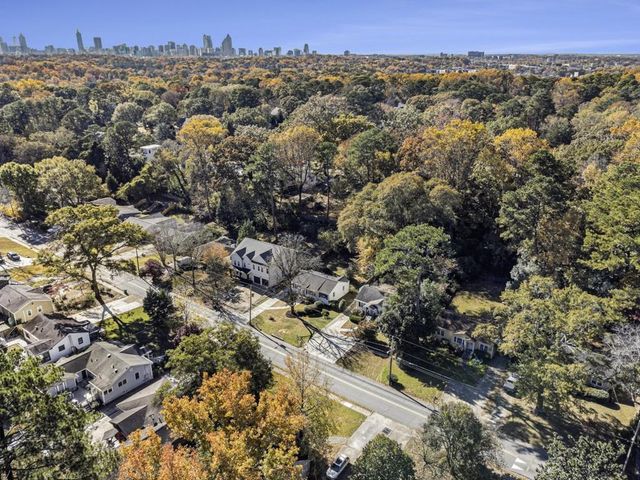 1116 Shepherds NE Lane, Atlanta, GA 30324