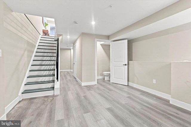 2727 E THOMPSON ST, Philadelphia, PA 19134